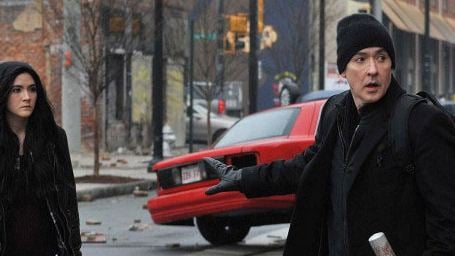 Bewaffnet und auf der Hut: Erstes Bild zur Stephen-King-Verfilmung "Cell" mit John Cusack