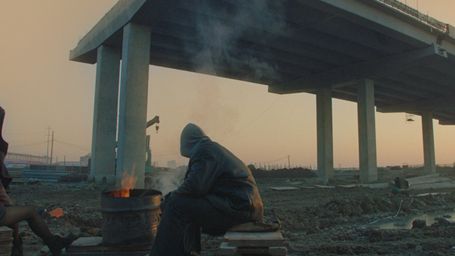 bild aus der news Erster Trailer zum Endzeit-Drama "Beyond The Wave", der Filmproduktion einer Sex-Spielzeug-Firma