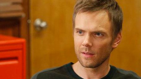 bild aus der news Neuzugang bei "Akte X": "Community"-Star Joel McHale spielt Nachrichtensprecher