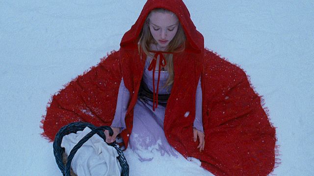 bild aus der news "Little Dead Rotting Hood": The Asylum schickt ein Zombie-Rotkäppchen auf die Jagd