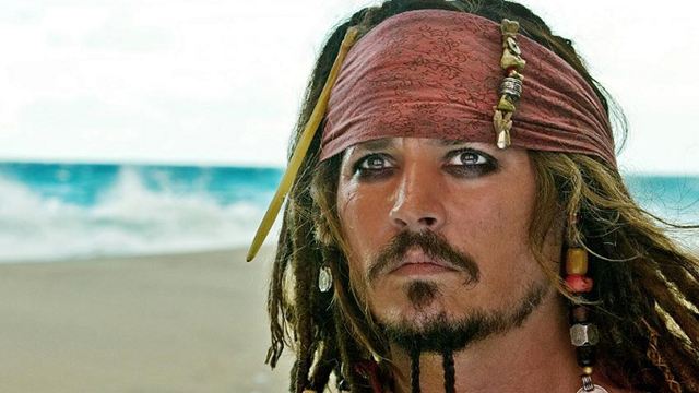 Johnny Depp besucht Kinderkrankenhaus – als Captain Jack Sparrow