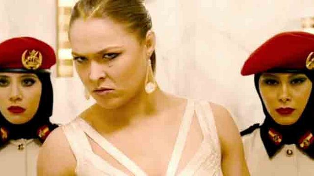 bild aus der news Mega-Angebot für Ronda Rousey: Sie soll Captain Marvel spielen … in einem Porno