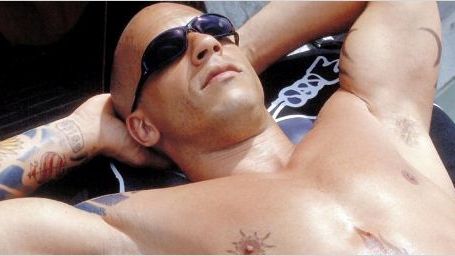 bild aus der news Mit Bike, Board und Babe: "xXx 3: The Return Of Xander Cage"-Star Vin Diesel teilt neue Bilder vom Set