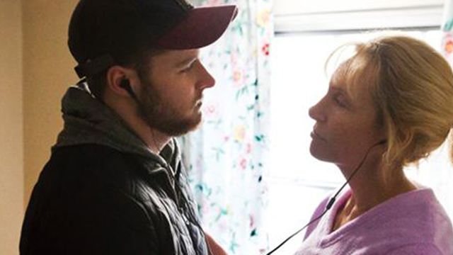 Alkohol ist keine Lösung: Deutscher Trailer zum Sucht-Drama "Glassland" mit Toni Collette