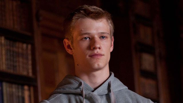 bild aus der news "MacGyver": "X-Men"-Star Lucas Till wird im Serien-Reboot zum erfinderischen Alleskönner