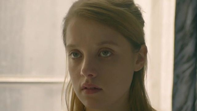 "Looping": Im ersten Trailer kommt "Fack Ju Göhte"-Star Jella Haase ihren Zimmergenossinnen in der Psychiatrie näher