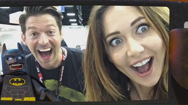 bild aus der news Zum Schießen: Selfies mit dem Dunklen Ritter im lustigen Video zu "LEGO Batman Movie"