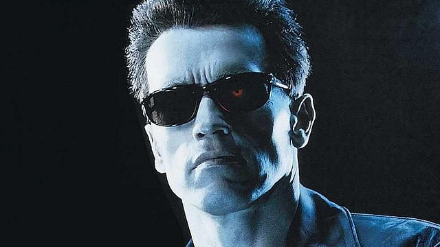 bild aus der news Mit Lederkluft und Schrotflinte: Arnold Schwarzeneggers Sohn stellt ikonische "Terminator 2"-Szene nach
