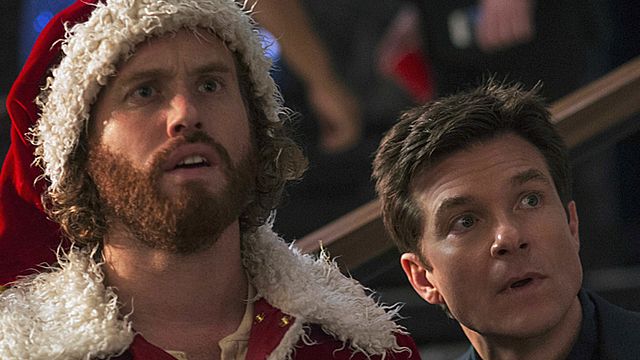 bild aus der news Neuer Trailer zu "Office Christmas Party": Jason Bateman und "Deadpool"-Sidekick T.J. Miller feiern, als gäbe es kein Morgen