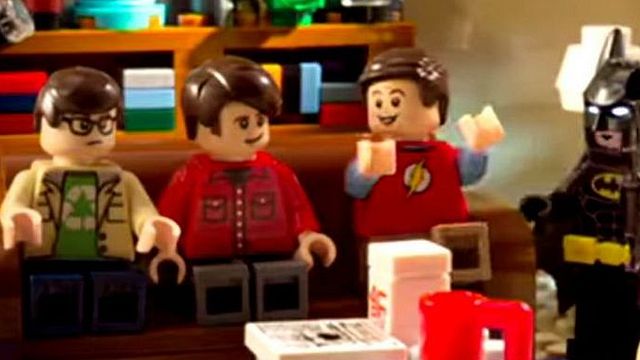 bild aus der news LEGO Batman setzt sich auf den Platz von "The Big Bang Theory"-Nerd Sheldon Cooper – keine gute Idee!!!