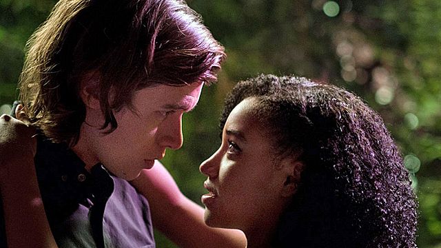 bild aus der news "Tribute von Panem"-Fanliebling Amandla Stenberg im ersten deutschen Trailer zu "Du neben mir"