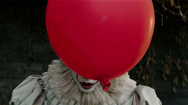 bild aus der news "Stephen Kings Es": Erster Teaser und Poster sorgen mit rotem Ballon und düsterem Abwasserkanal für Grusel-Stimmung 