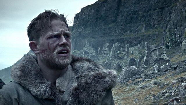 bild aus der news "King Arthur: Legend Of The Sword": Explosiver finaler Trailer zum Fantasy-Actioner mit Charlie Hunnam