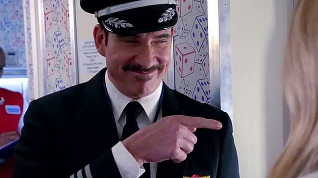 bild aus der news "LA To Vegas": Erster Trailer zur von Will Ferrell produzierten Comedyserie über eine chaotische Flugzeugcrew