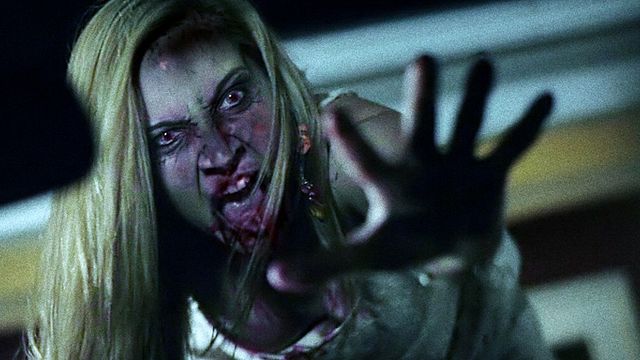 bild aus der news "Night Of Something Strange": Im Trailer zur ekligen Horrorkomödie kommt es zu heftigen Beschwerden im Genitalbereich