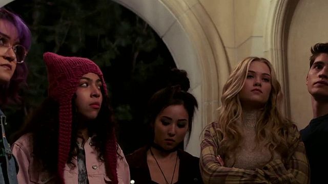 bild aus der news Erster Trailer zu "Marvel's Runaways": Teenager entdecken ihre Superschurken-Eltern in flagranti bei bösem Ritual