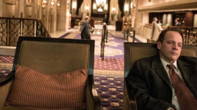 Start der Netflix-Serie "Wermut" mit Peter Sarsgaard: Der mysteriöse Tod eines CIA-Wissenschaftlers