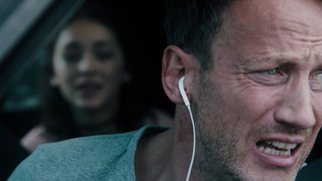 bild aus der news "Steig. Nicht. Aus!": Im ersten Trailer mit Wotan Wilke Möhring herrscht Bombenalarm auf Vollspeed