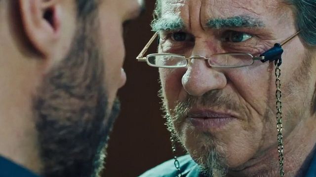 bild aus der news Im Trailer zum Mystery-Thriller "The Super" entdeckt Val Kilmer ein grausames Geheimnis