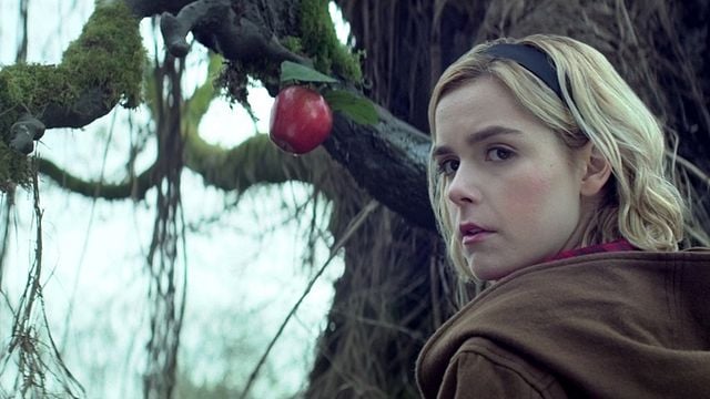 bild aus der news "Chilling Adventures Of Sabrina“: Erster langer Trailer zum Netflix-Reboot zwischen Okkultismus und Menschlichkeit
