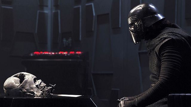 bild aus der news Darth Vaders Helm und mehr: Erstmals Material aus "Star Wars 9" gezeigt
