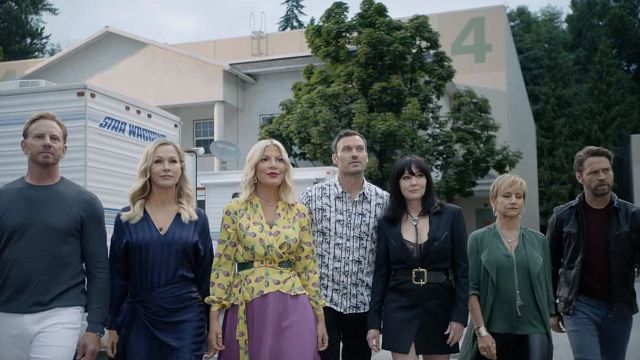 bild aus der news Serien-Kult-Revival: Die "Beverly Hills, 90210"-Stars nehmen sich im Trailer zu "BH90210" kein bisschen ernst