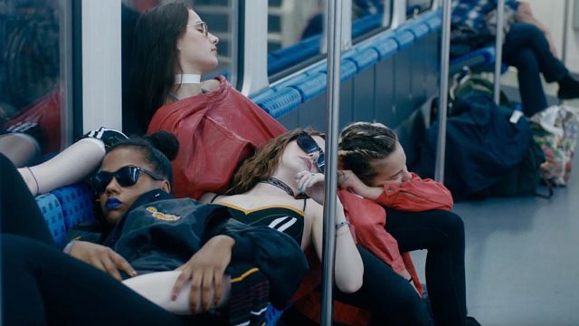 bild aus der news Trailer zu "Yung": Teenie-Mädchen zwischen Webcam-Sex, Drogen und Techno