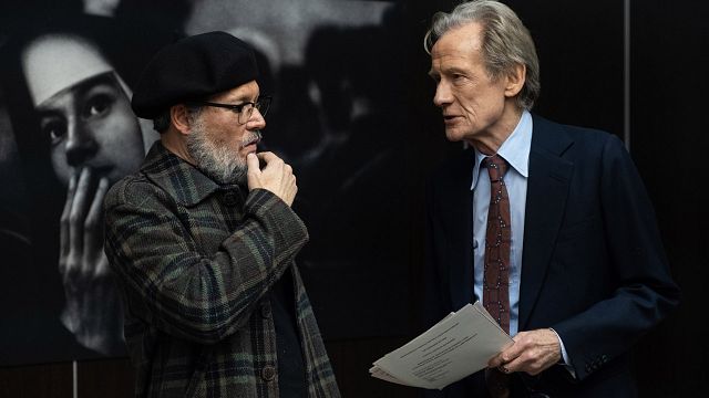 bild aus der news Johnny Depp fotografiert als versoffener Journalist einen Skandal: Trailer zu "Minamata"