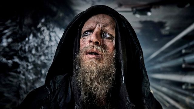 bild aus der news Was steckt wirklich hinter dem Horror in "Hausen"? Der Regisseur erklärt uns das Ende