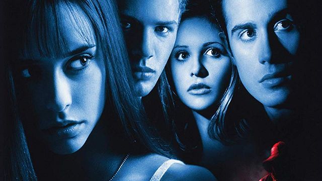 bild aus der news "Ich weiß, was du letzten Sommer getan hast": Das sind die Stars der Kult-Horror-Neuauflage