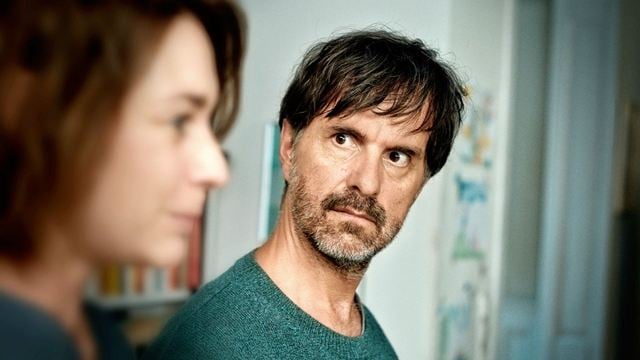 Stromberg mit Haaren & Midlife-Krise: Christoph Maria Herbst & weitere Stars im "Es ist nur eine Phase, Hase"-Trailer