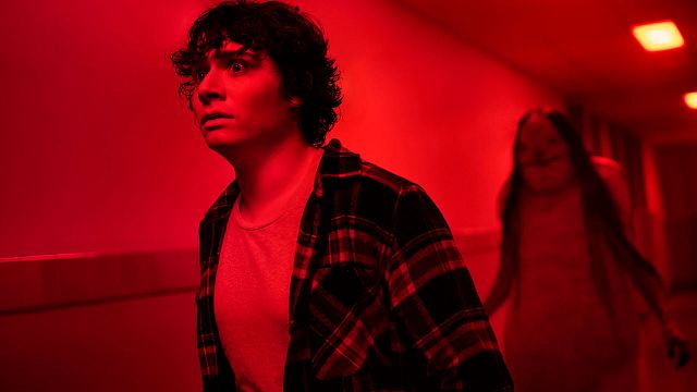 bild aus der news Packt das Ouija-Brett weg! "Scary Stories To Tell in The Dark"-Regisseur dreht Horrorfilm über Tarot-Karten