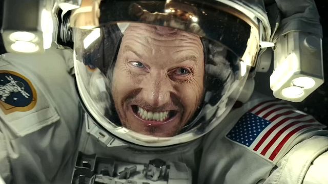 bild aus der news Roland Emmerich lässt es wieder krachen: Seht die ersten 5 Minuten der Sci-Fi-Zerstörungsorgie "Moonfall"