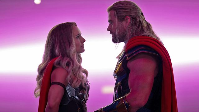 Nicht nur Muskeln wie Chris Hemsworth: Darum ist Natalie Portman als Jane Foster in "Thor 4" auf einmal so viel größer