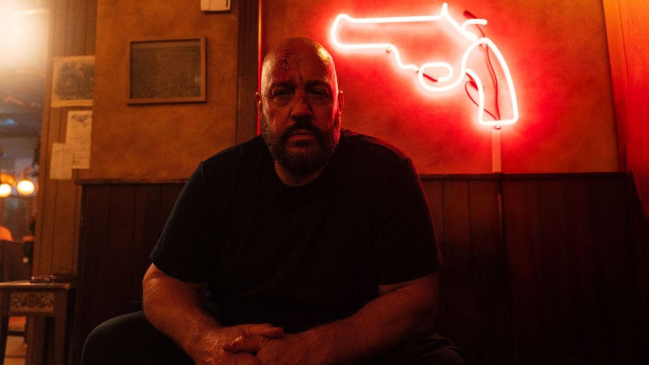 Zumindest die Kids wundern sich, als ihr Spießer-Vater Ray (Kevin James) plötzlich einen auf John Wick macht!