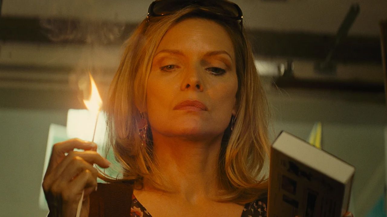 Michelle Pfeiffer als Matriarchin? Das passt!