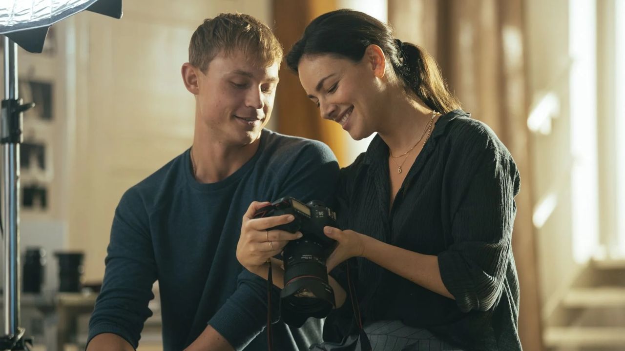 Für Pia (Janina Uhse) ist ihr Spieleabend heilig!