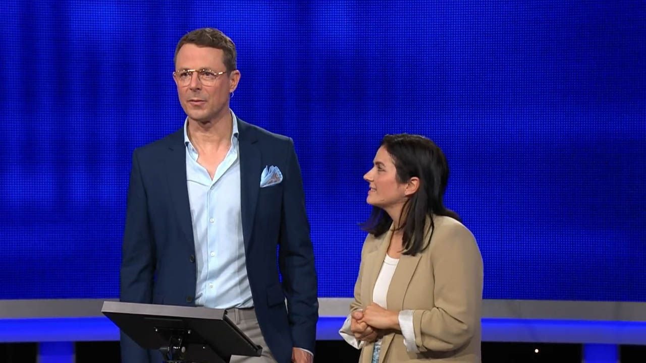Kandidatin Linda durfte trotz ihres Ausscheidens im Studio bleiben