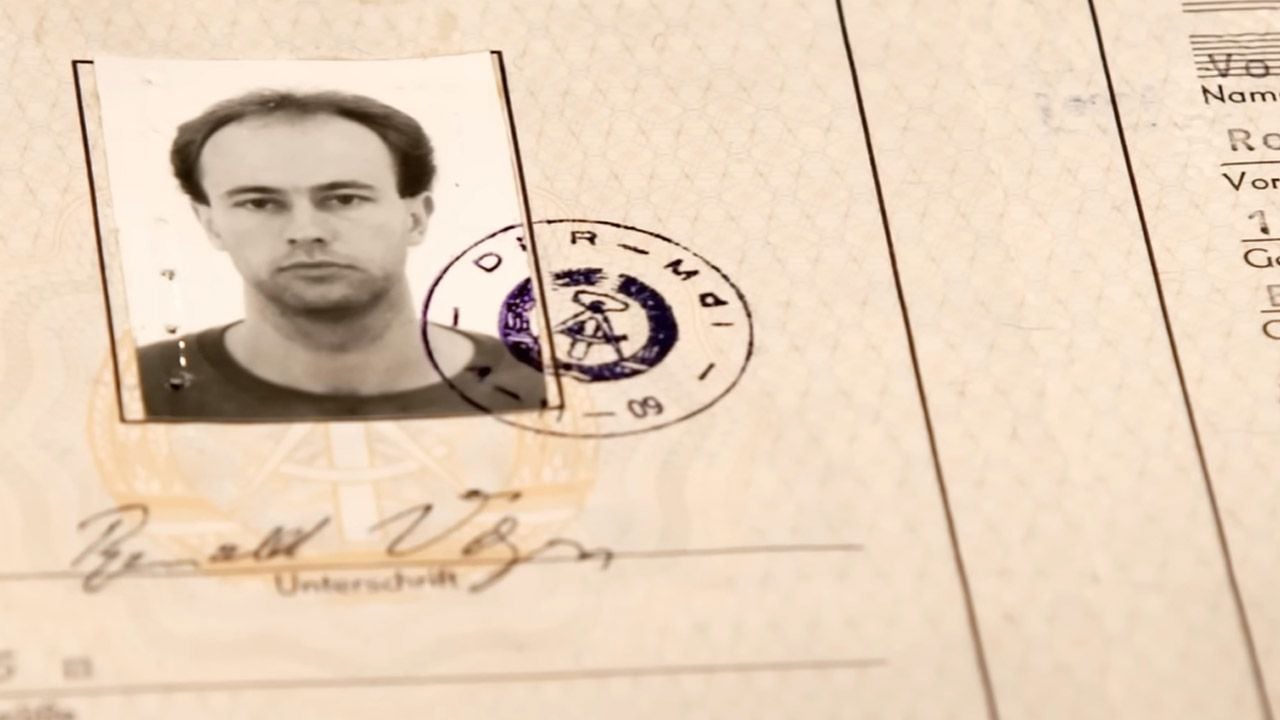 Mit diesem Ausweis musste der 