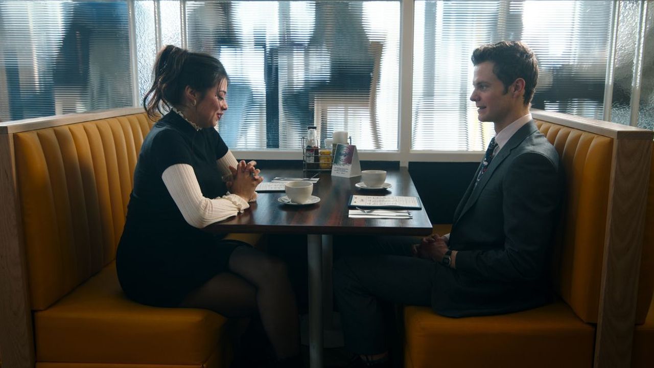 Die Chemie zwischen Nathan (Jack Quaid) und Sherry (Amber Midthunder) legt das Fundament für all den Wahnsinn, der danach kommt!