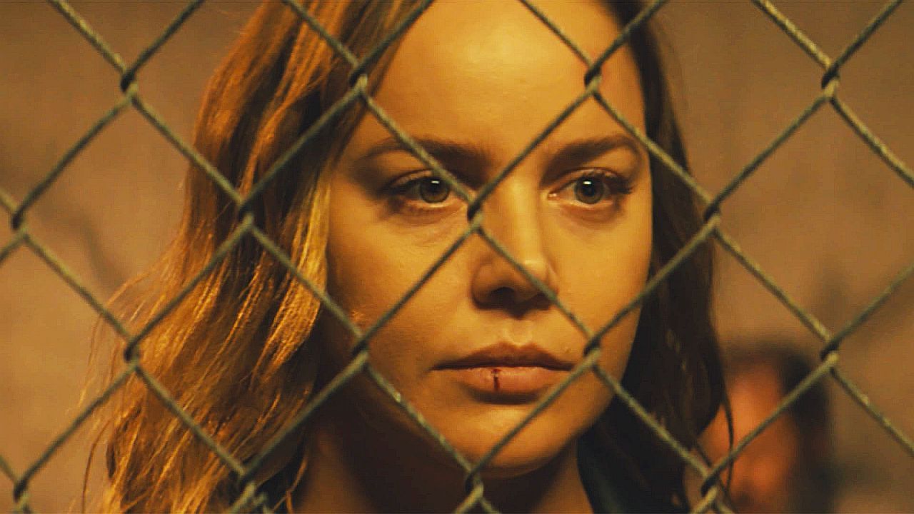 "Bin ich eine Mörderin?" Intensiver deutscher Trailer zum Psycho- & Kammerspiel-Thriller "Detained"