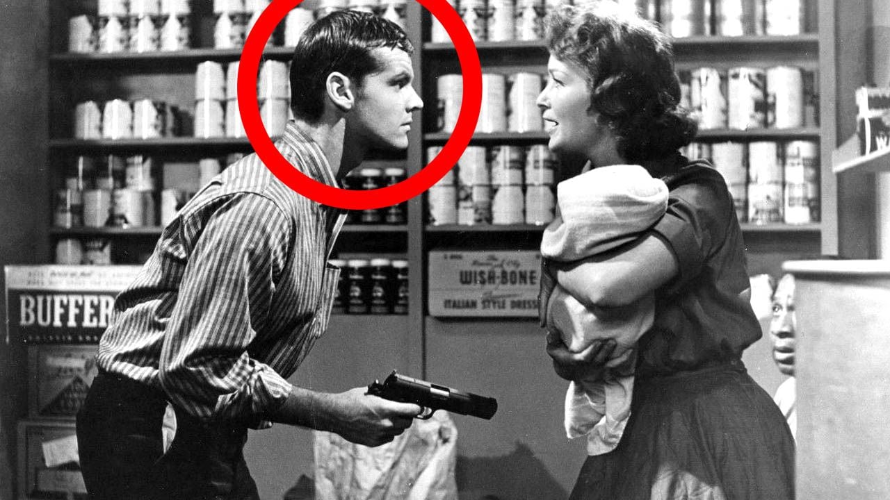 Vor 66 Jahren machte er seine ersten Schritte vor der Kamera, heute ist er eine absolute Hollywood-Ikone: Habt ihr ihn erkannt?