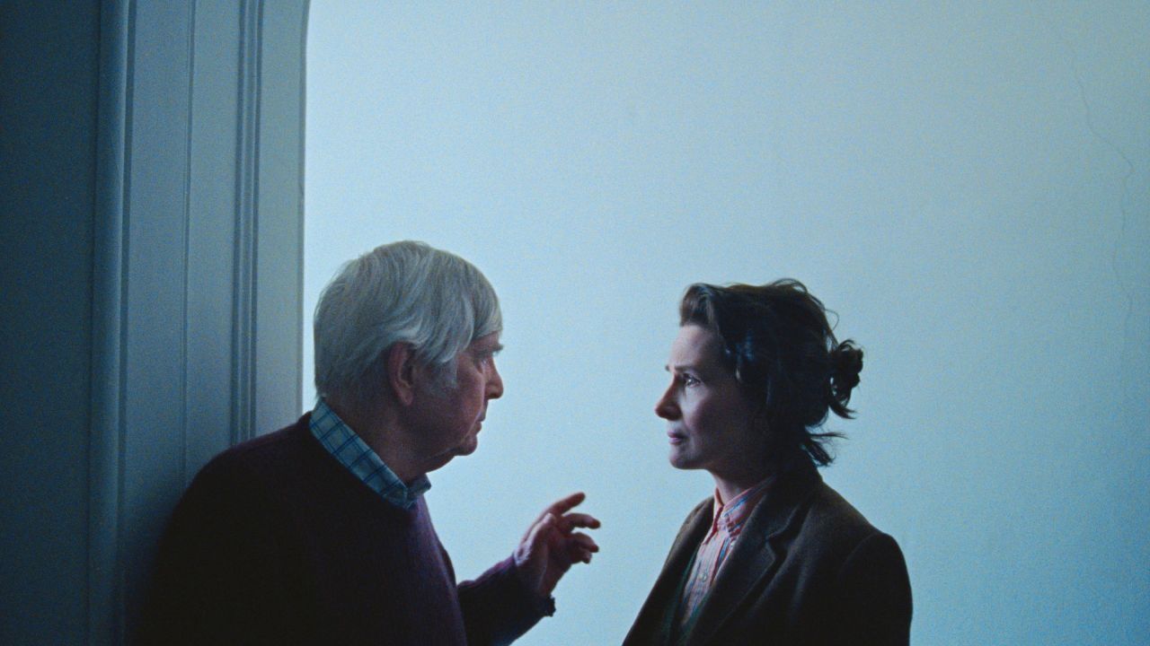 Amanda (Juliette Binoche) und Martin (Tom Courtenay) wollen beide für Leslie nur das Beste – aber das ist gar nicht so leicht zu bestimmen, gerade wenn selbst die beste Lösung ziemlich schlimm ist.