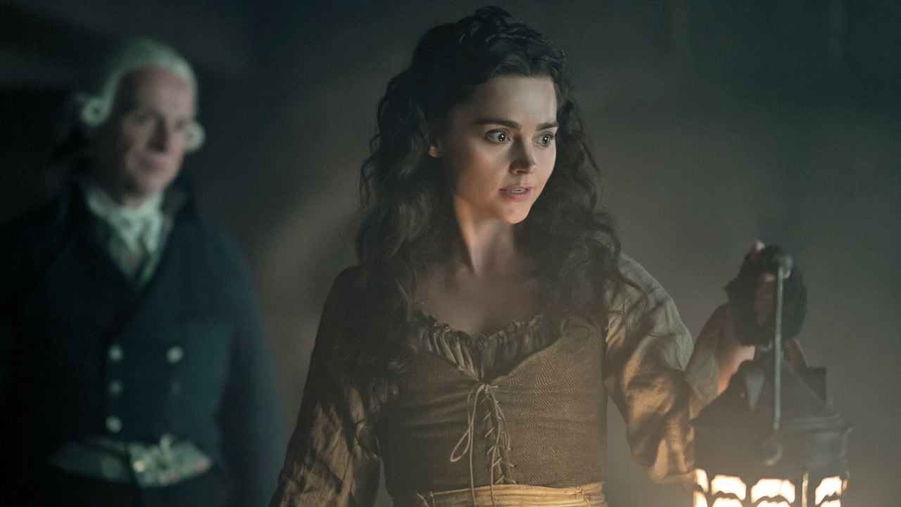 Lady Johanna Constantine (Jenna Coleman) in