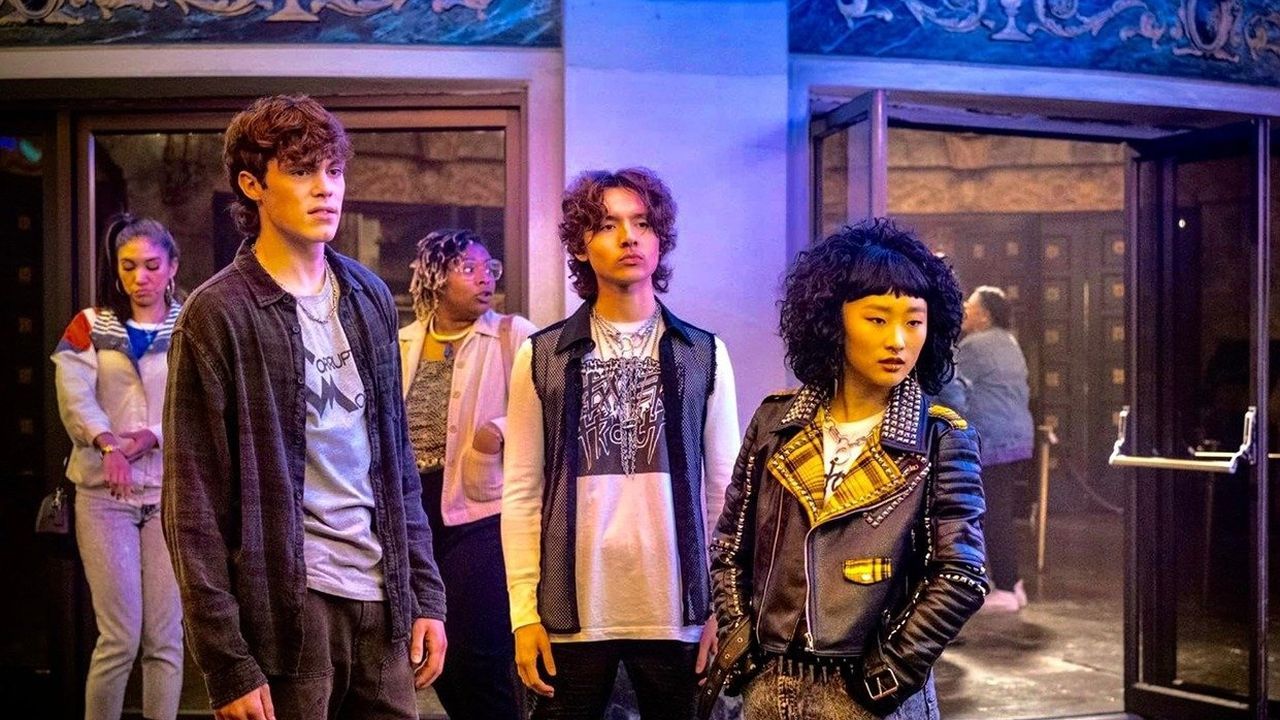 Die jugendlichen Punkrocker nehmen es in „Freaky Tales“ mit einer Gruppe von Rechtsradikalen auf!