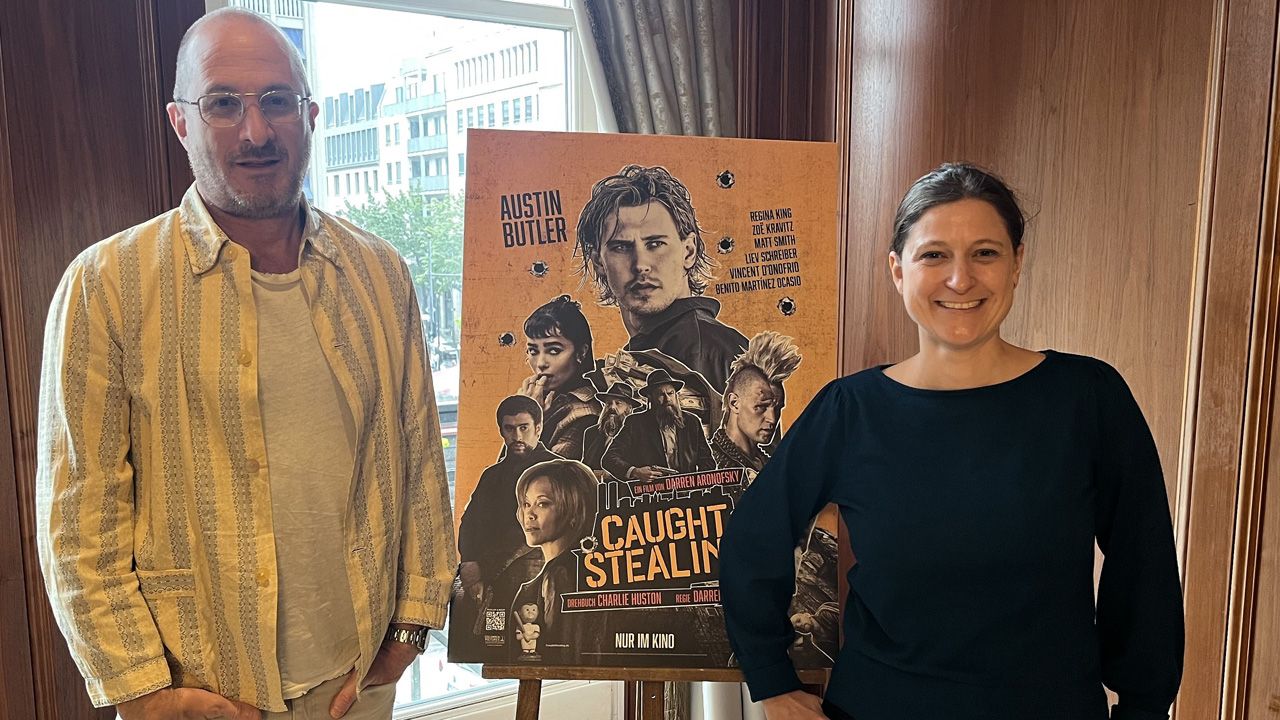 FILMSTARTS-Autorin Susanne Gietl beim Interview mit Darren Aronofsky.