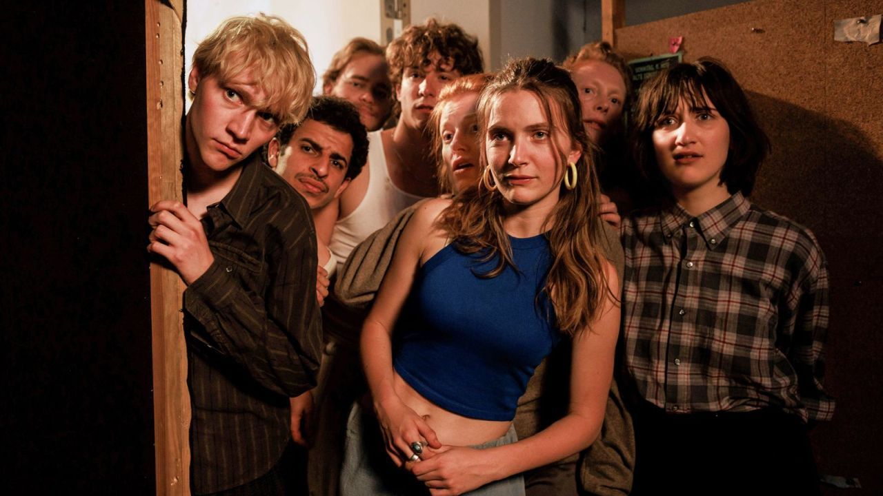 Joachim (Bruno Alexander) erlebt an der Schauspielschule eine Menge – und vieles davon ist für das Publikum urkomisch…