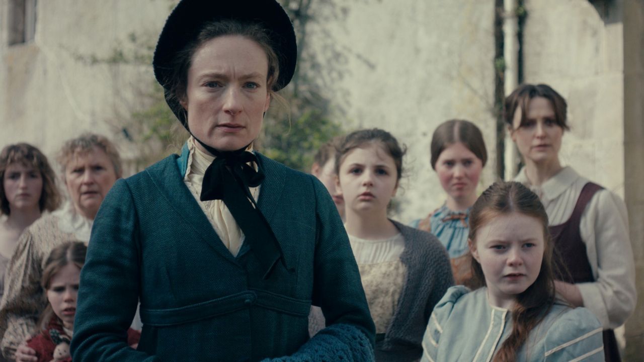 Zu Beginn des 19. Jahrhunderts verstehen noch immer viele nicht, wozu junge Frauen überhaupt Schule und Bildung brauchen. 