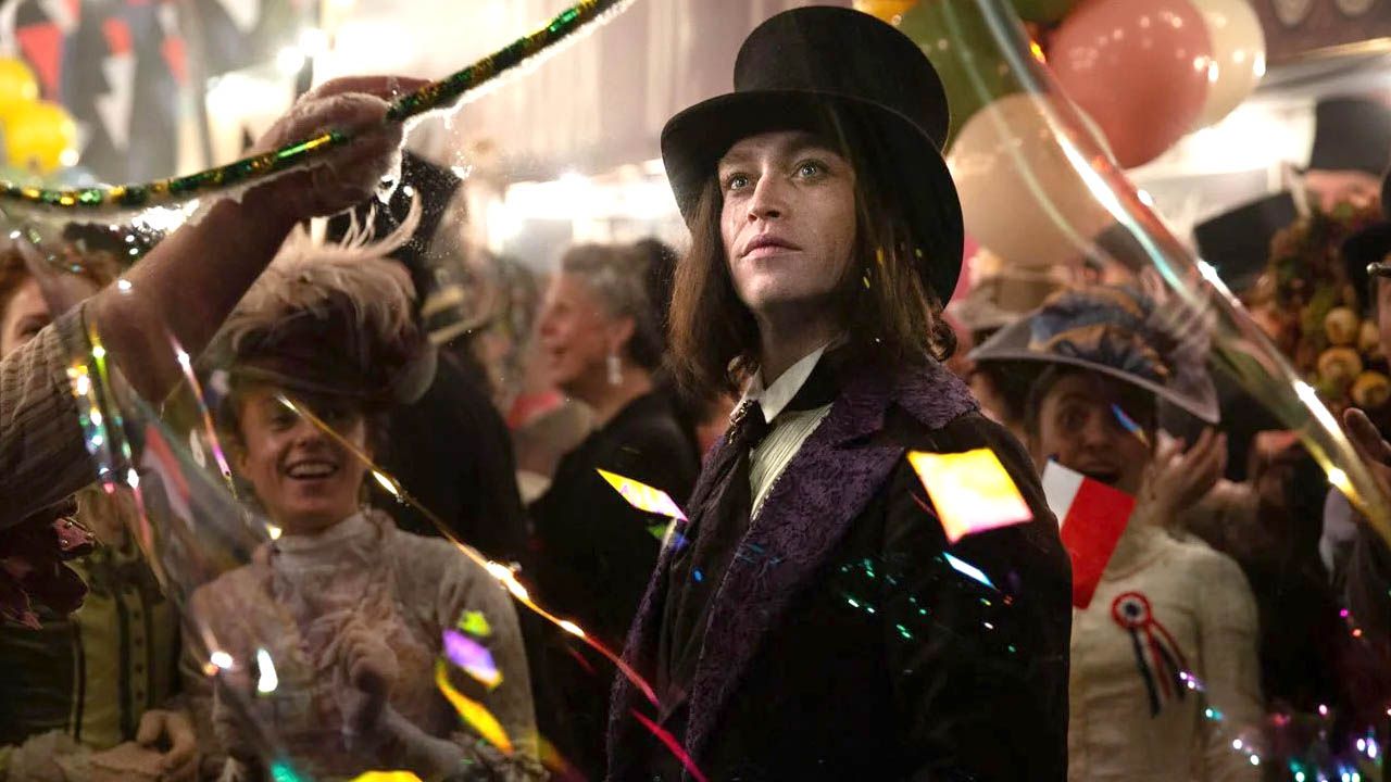 Prinz Vladimir alias Graf Dracula (Caleb Landry Jones) trauert auch nach Jahrhunderten noch seiner Angebeteten Elisabeta (Zoë Bleu) hinterher.