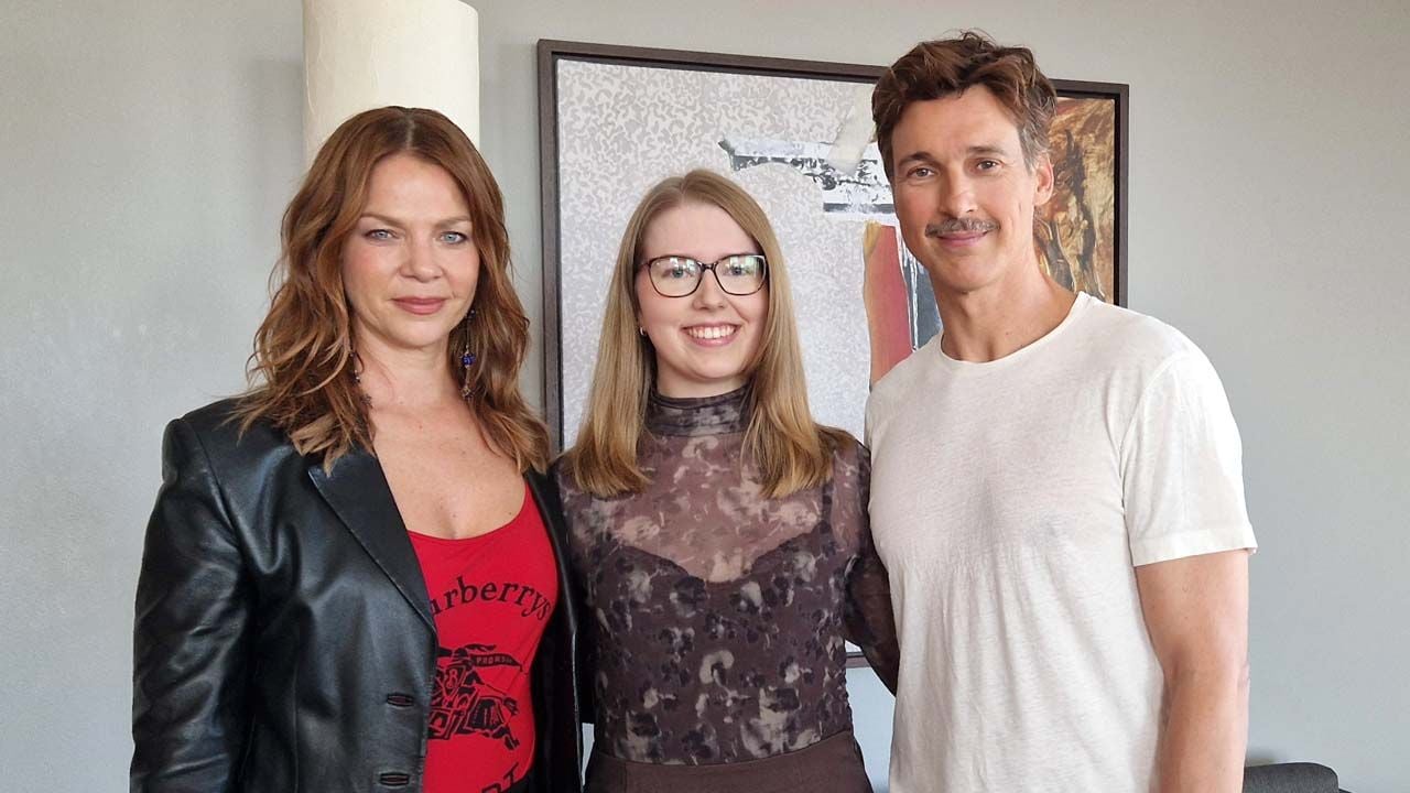 FILMSTARTS-Redakteurin Chantal Neumann (Mitte) hat Jessica Schwarz (links) und Florian David Fitz (rechts) zu 